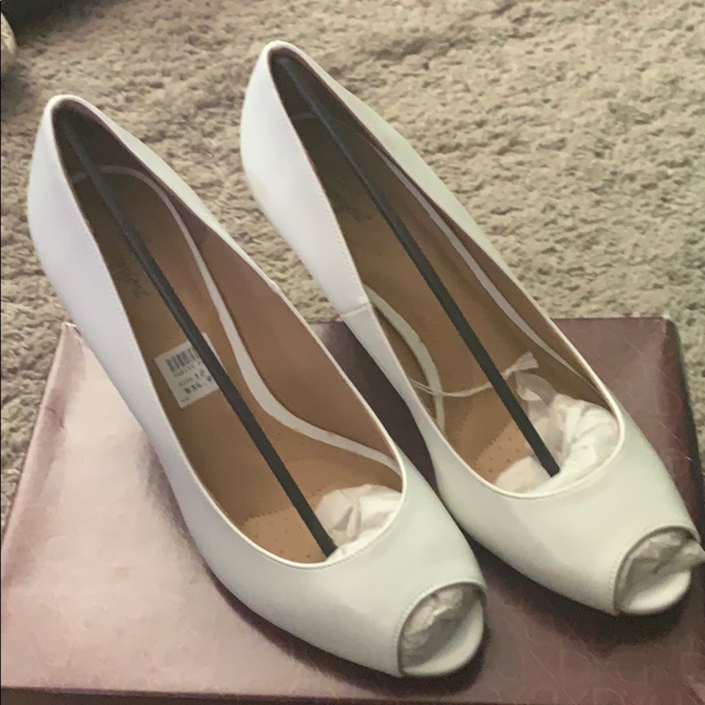 White wedge